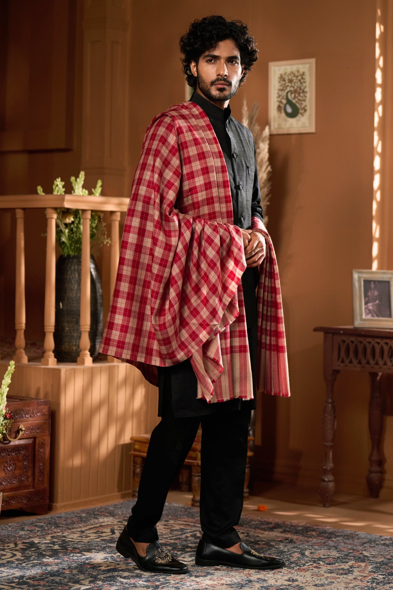 Taroob Fine Merino Wool Checkered Dusala