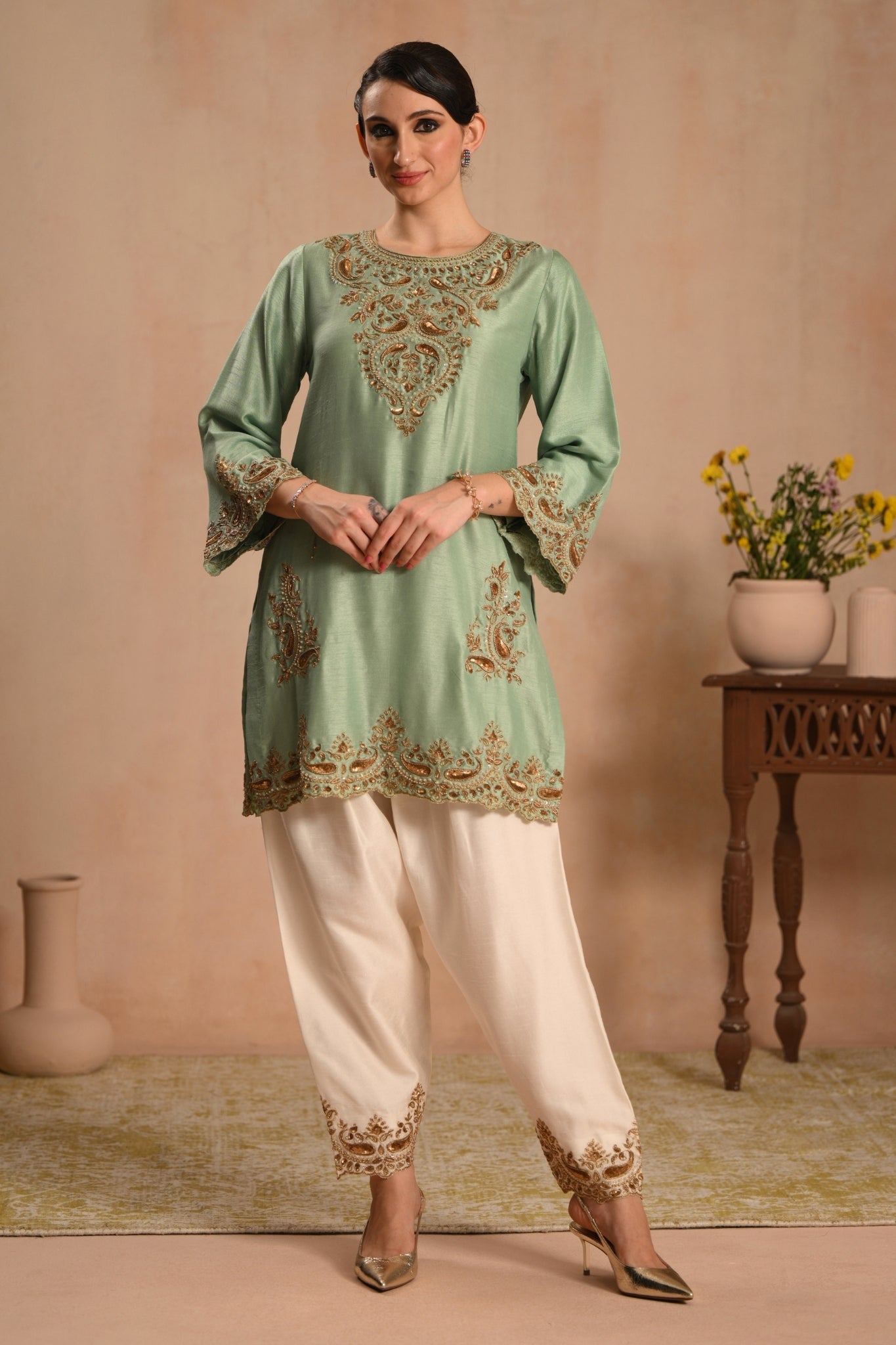 Women's Mint Green Zareen Handembroidered Kurta Set Taroob
