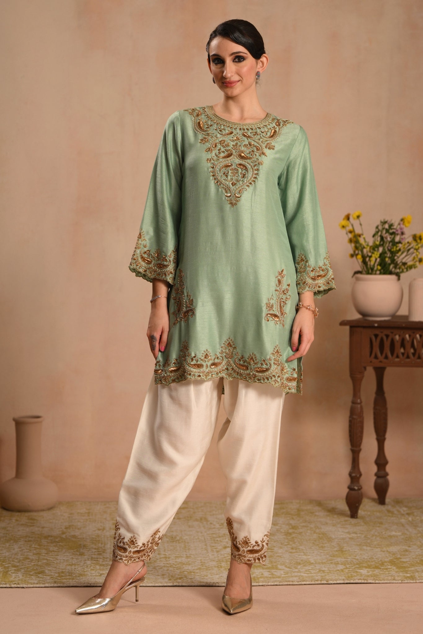 Women's Mint Green Zareen Handembroidered Kurta Set Taroob