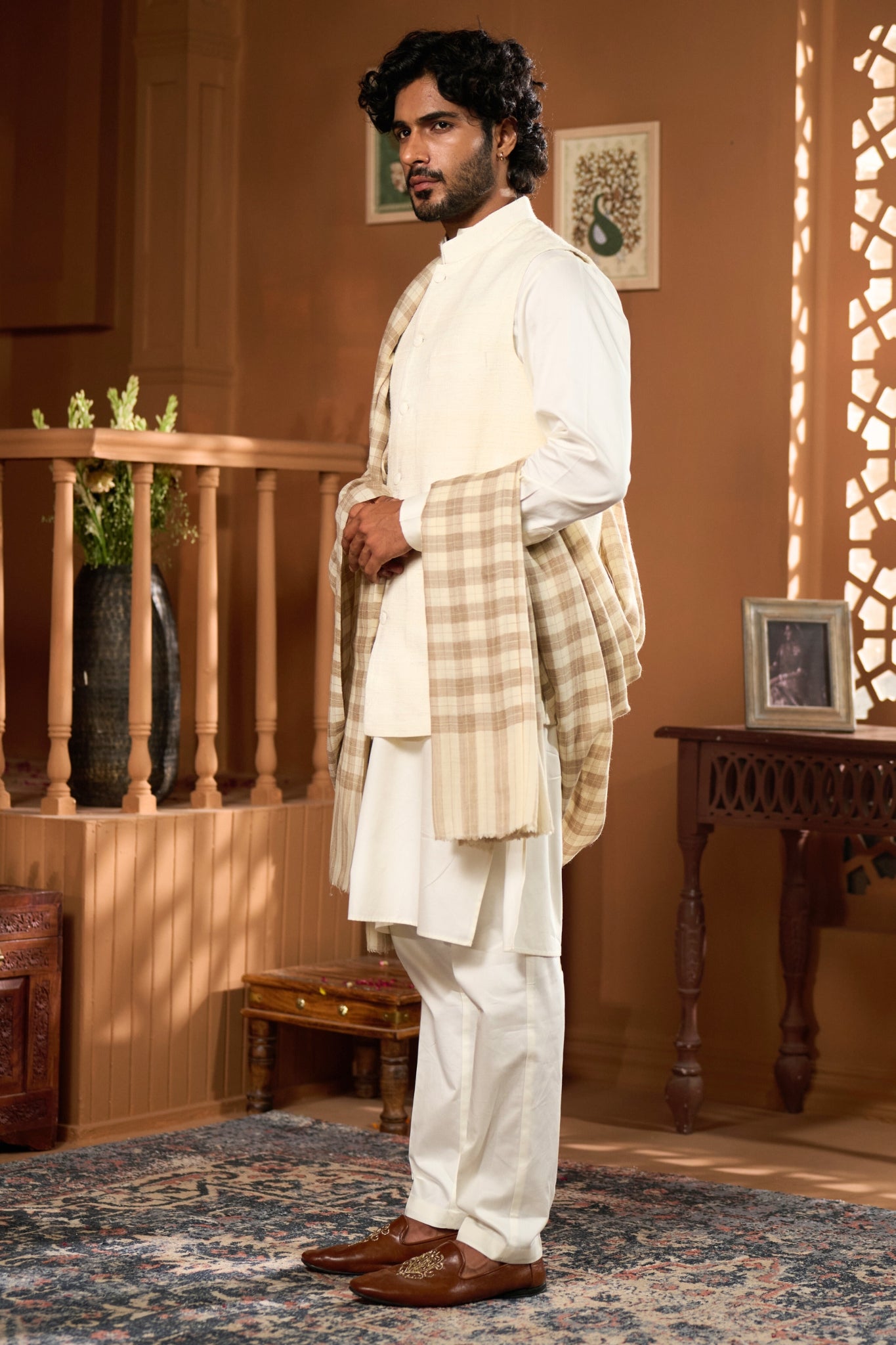 Taroob Fine Merino Wool Checkered Dusala