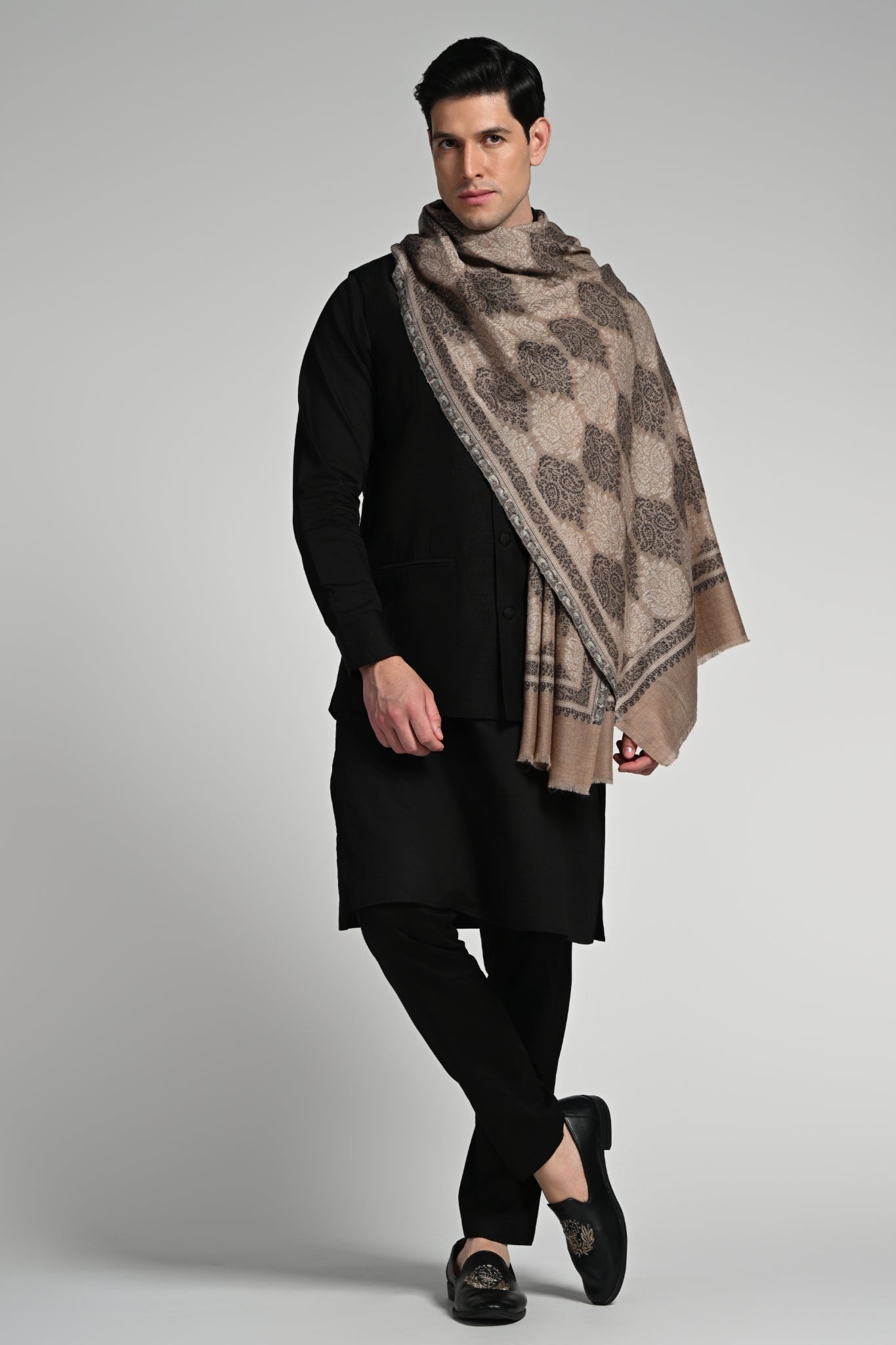 Taroob Fine Wool Kashmiri Jaal Kaani Stole