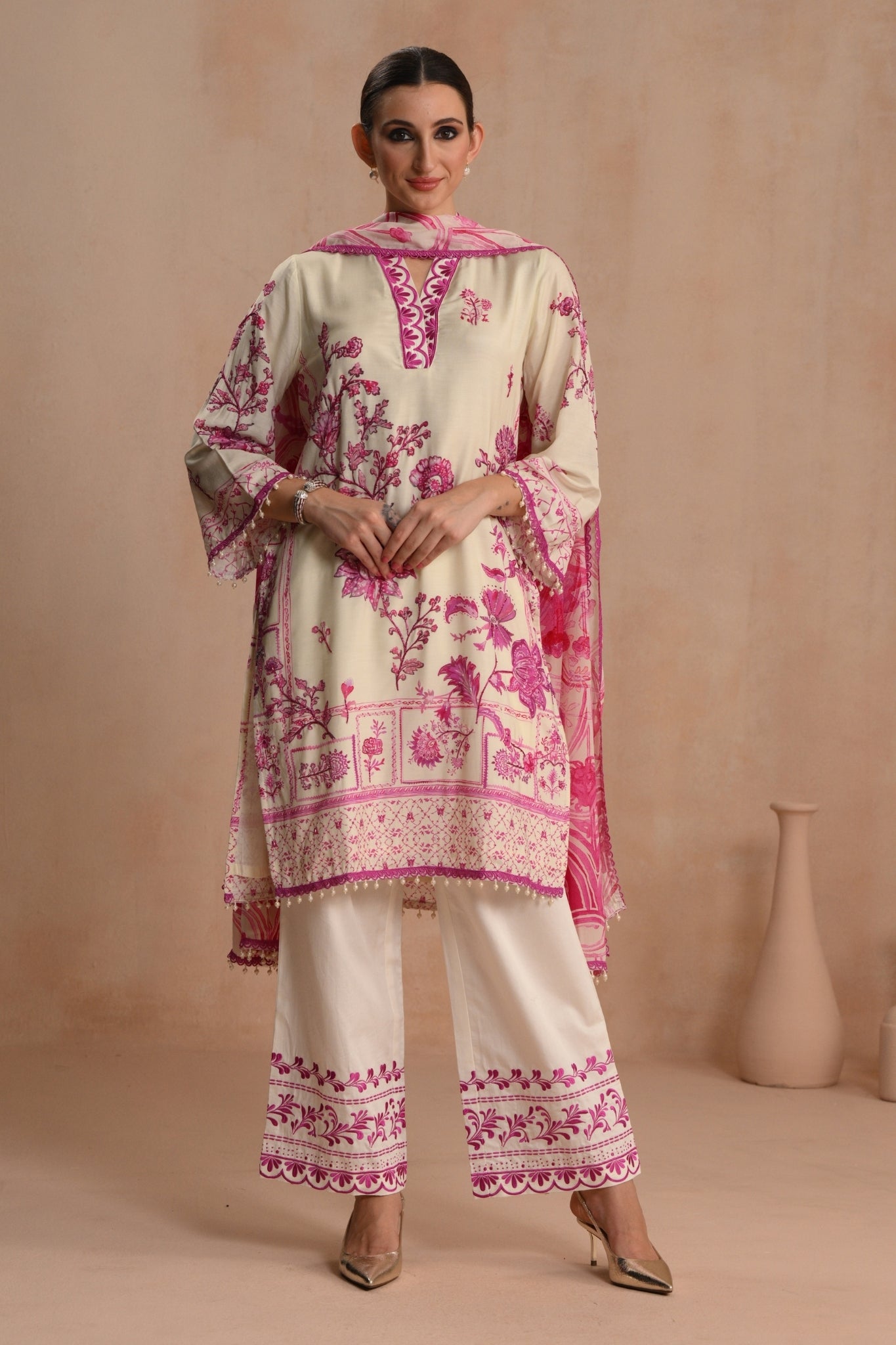 Fuchsia Pink Gulposh EmrboideredKurta Set Taroob