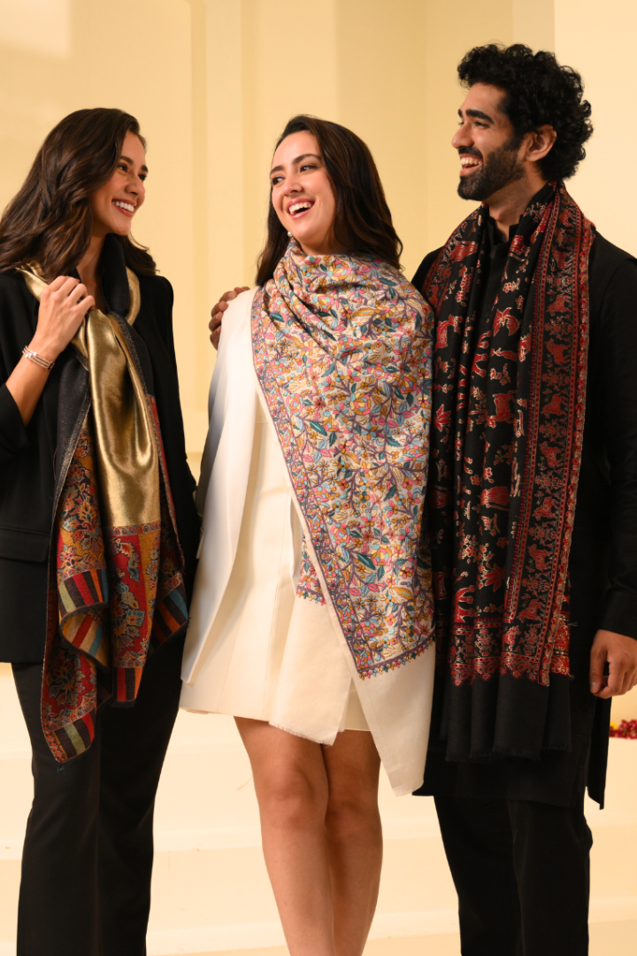 STOLES & SHAWLS