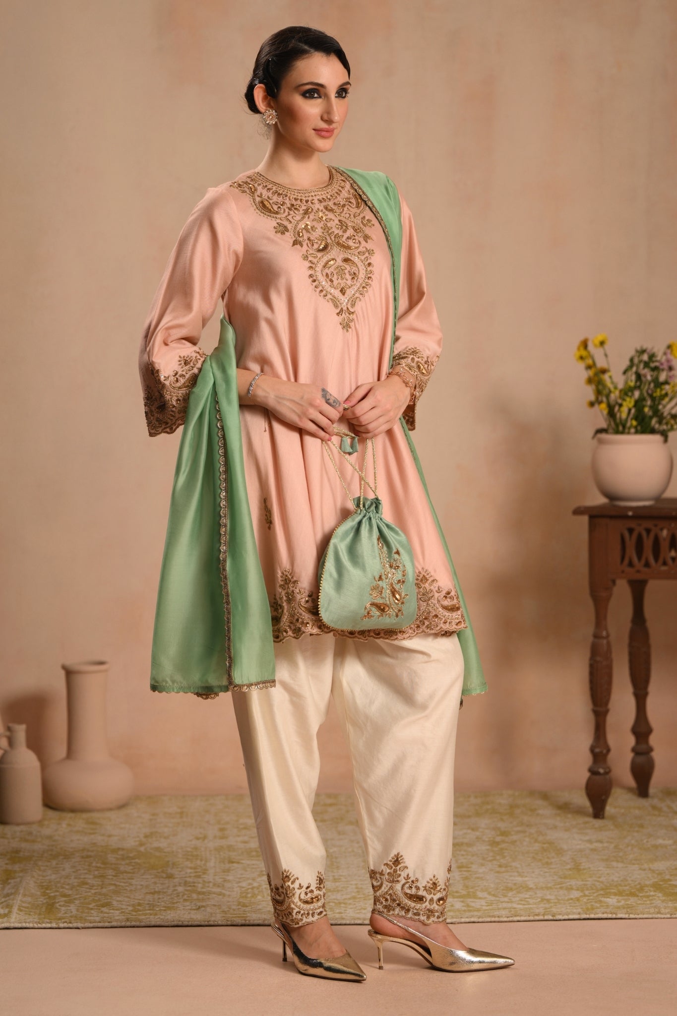 Women's Blush Pink Zareen Handembroidered Kalidaar Kurta Set Taroob