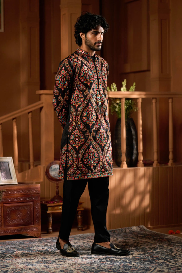 Taroob Shaam-e-Sozni Embroidered Kurta Set