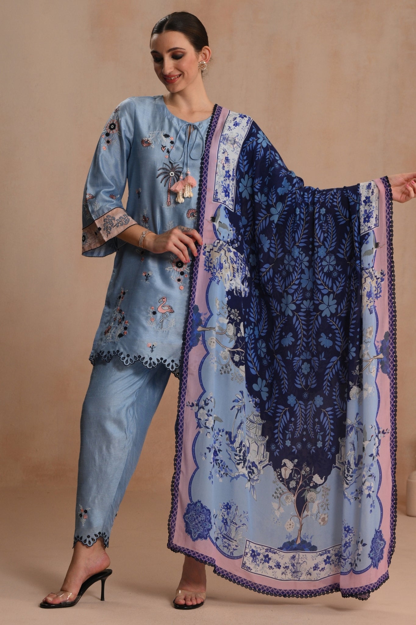 Neel Gulshan Embroidered Kurta Set Taroob