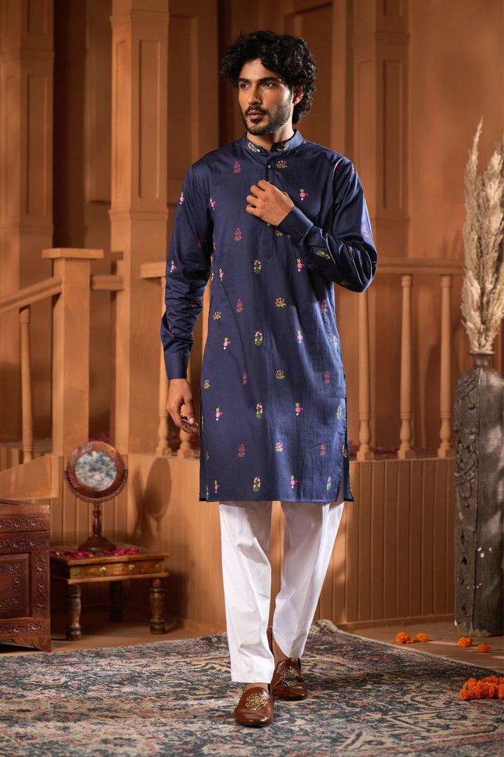 Taroob Kashmiri Motifs Printed Kurta Pajama Set