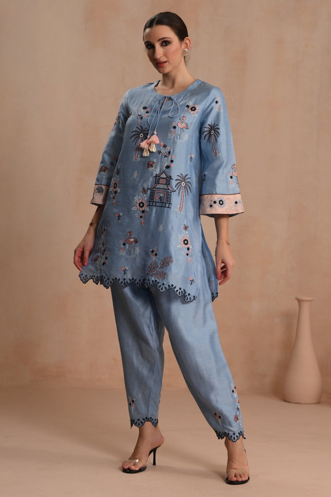 Neel Gulshan Embroidered Kurta Set Taroob