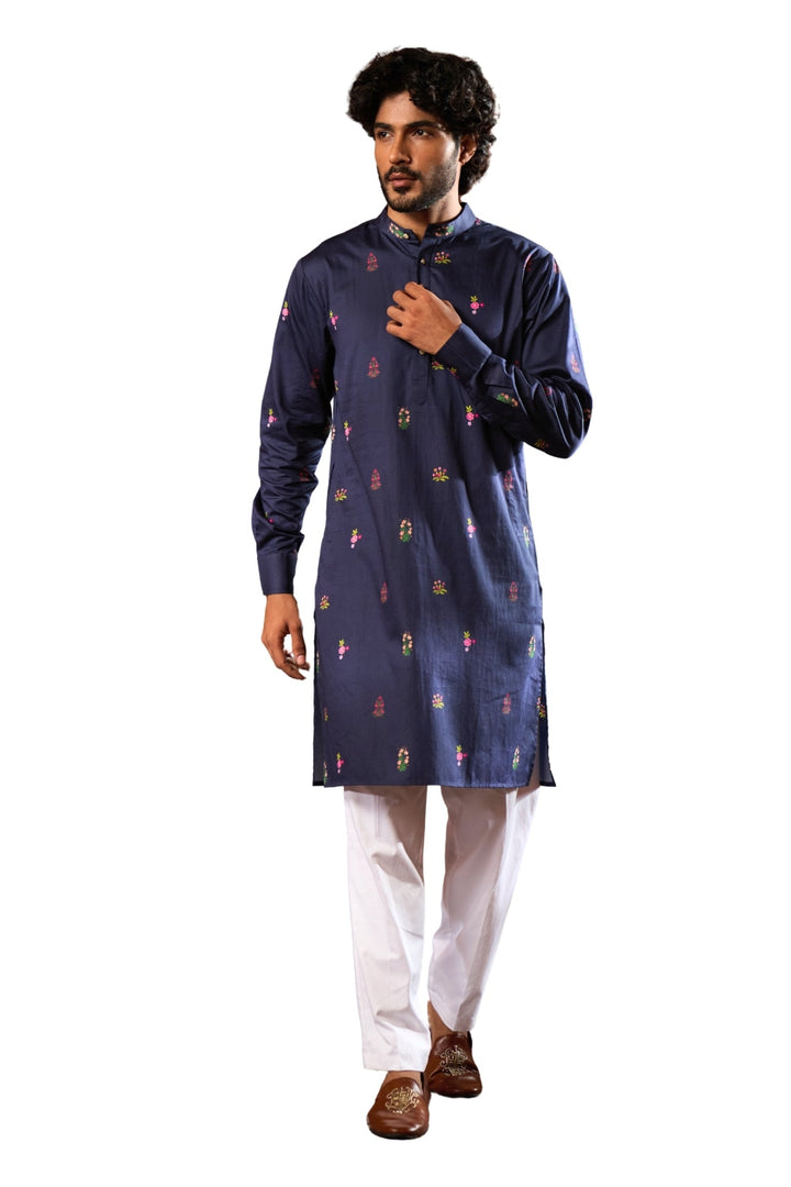 Taroob Kashmiri Motifs Printed Kurta Pajama Set