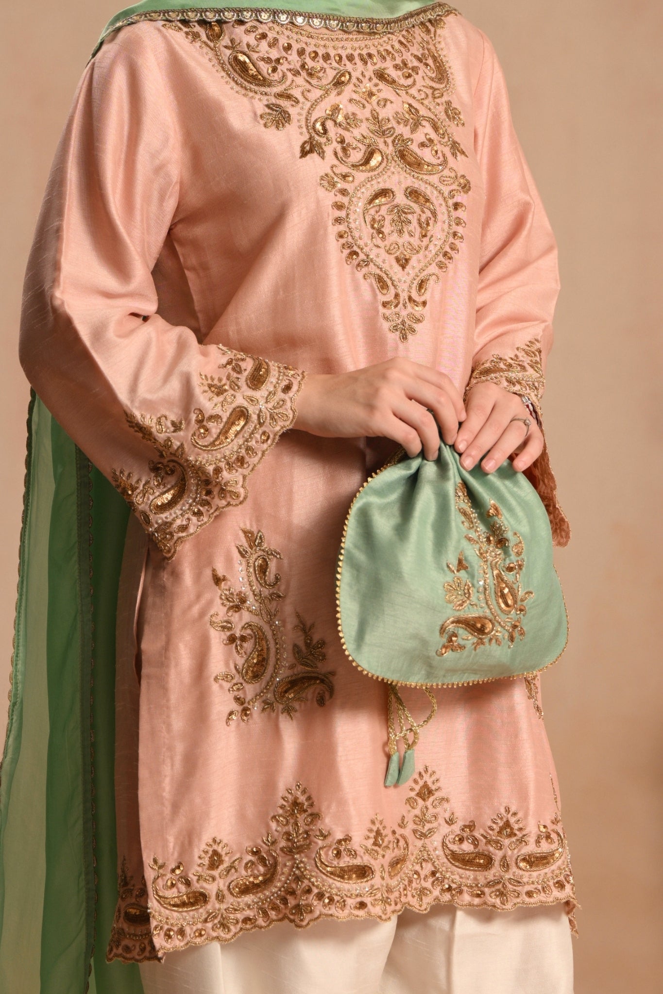 Women's Blush Pink Zareen Handembroidered Kurta Set Taroob