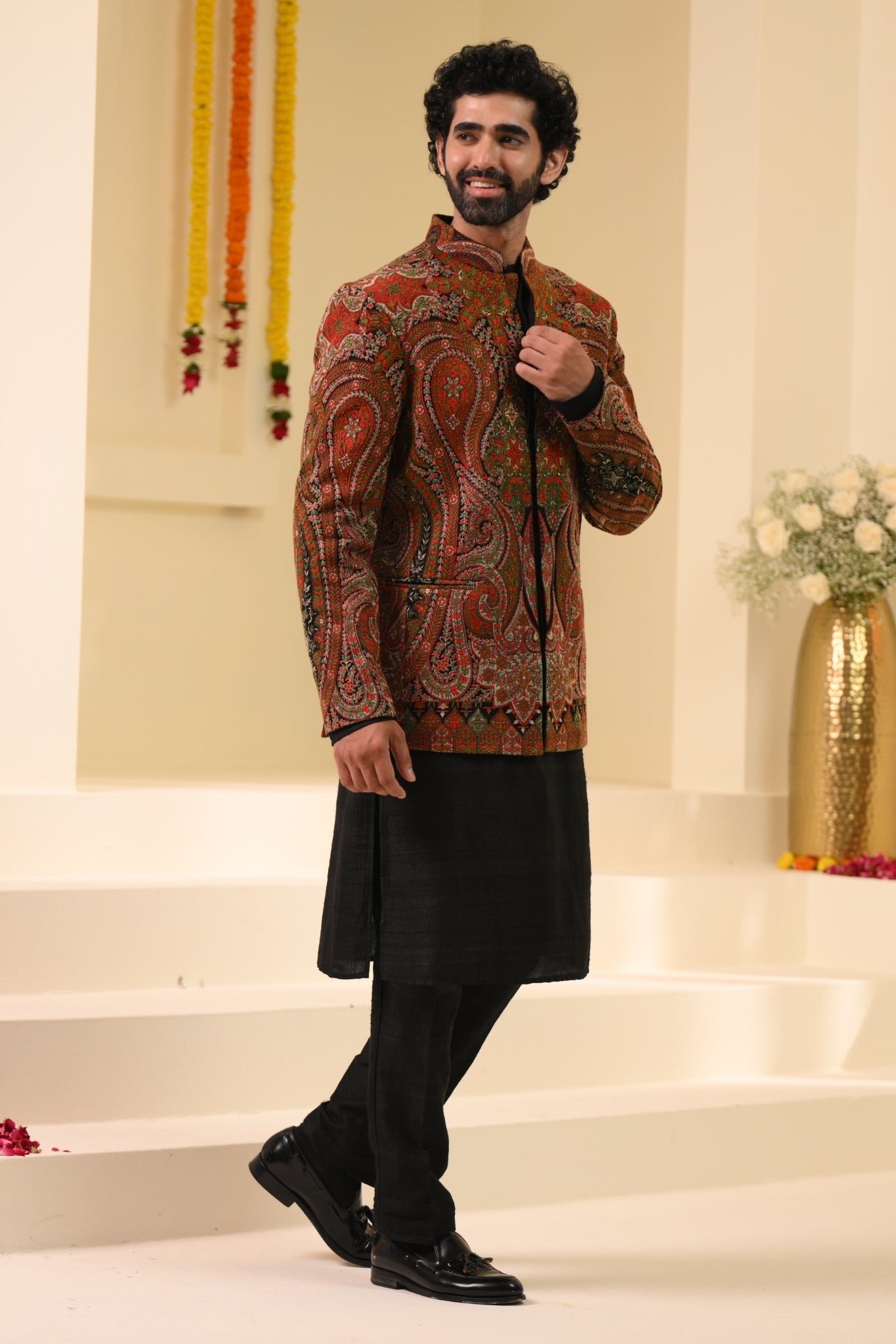 Taroob Kashmiri Sozni Embroidered Men's Bandhgala