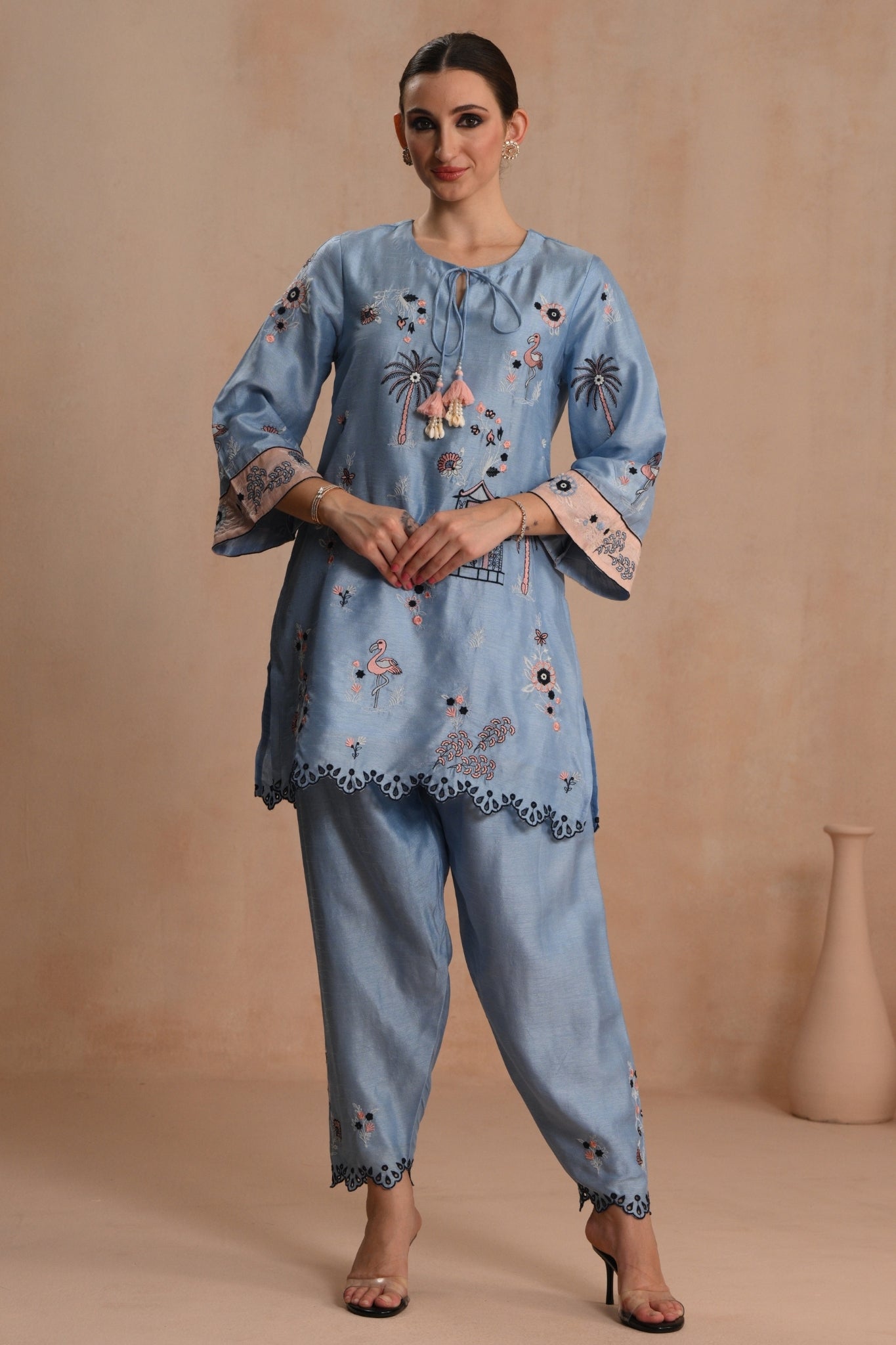 Neel Gulshan Embroidered Kurta Set Taroob