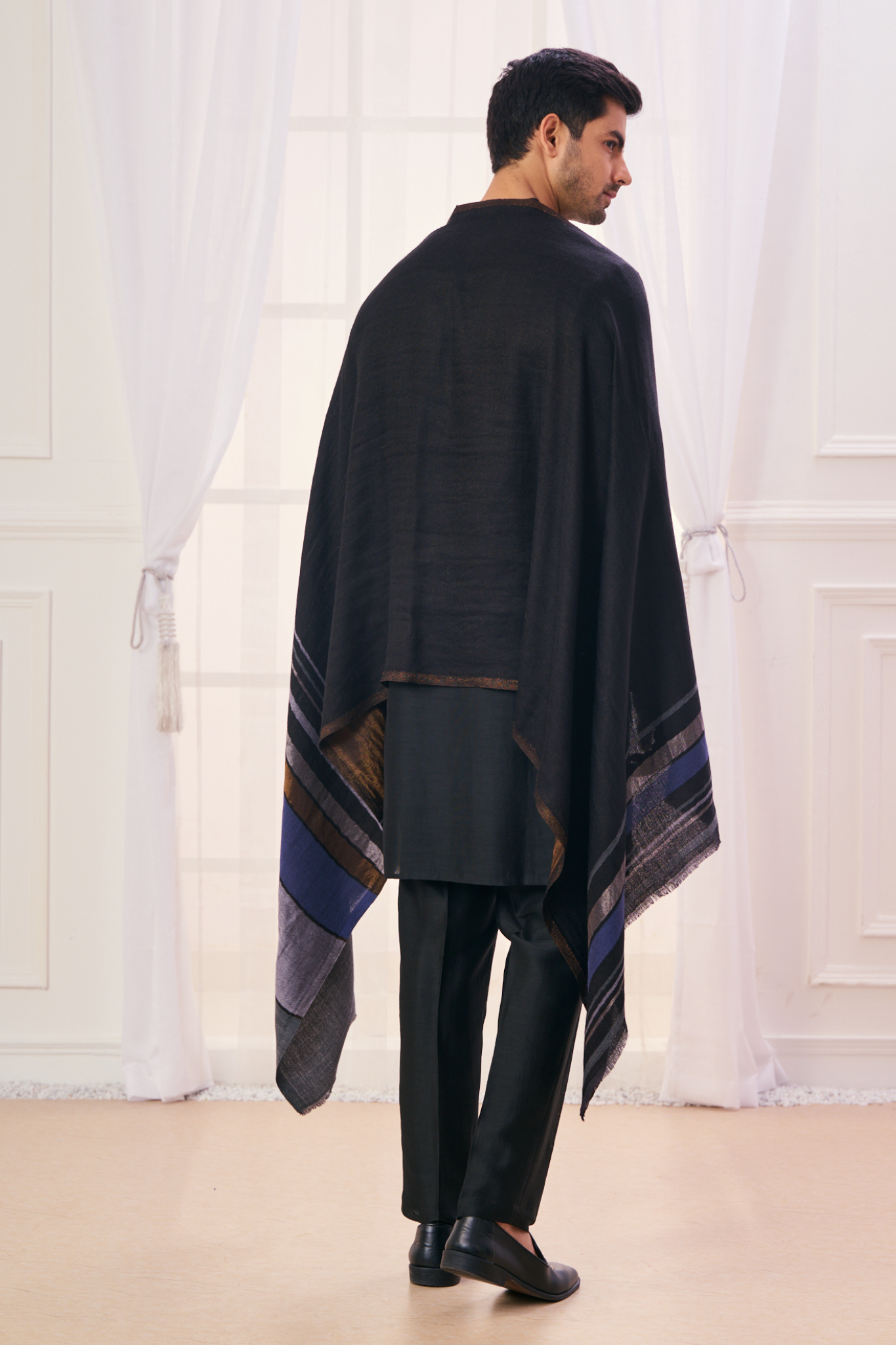 Taroob Men's Reversible Fine Wool Zari Striper Stole