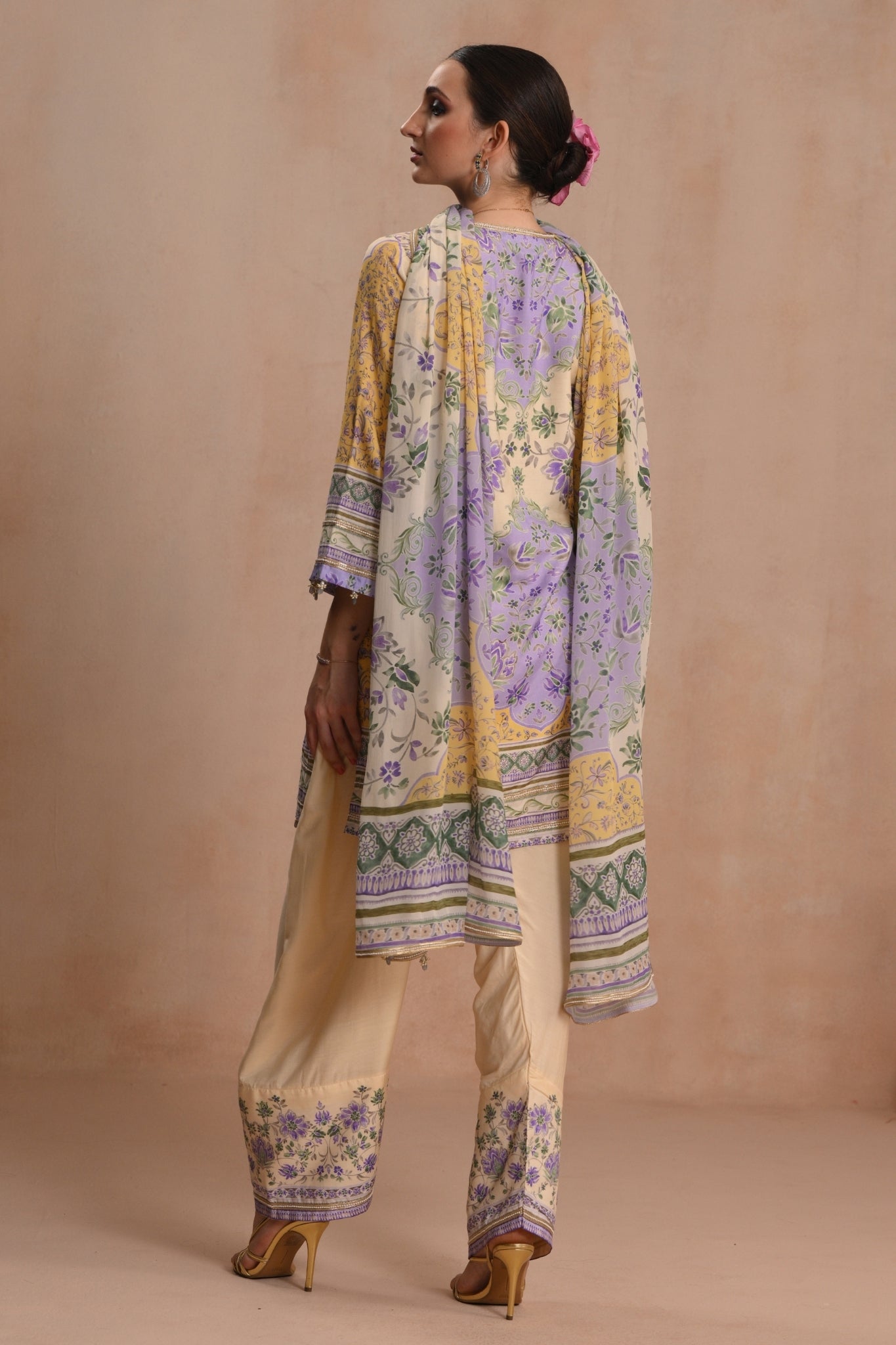 Ivory Noor Bagh Kurta Set Trob