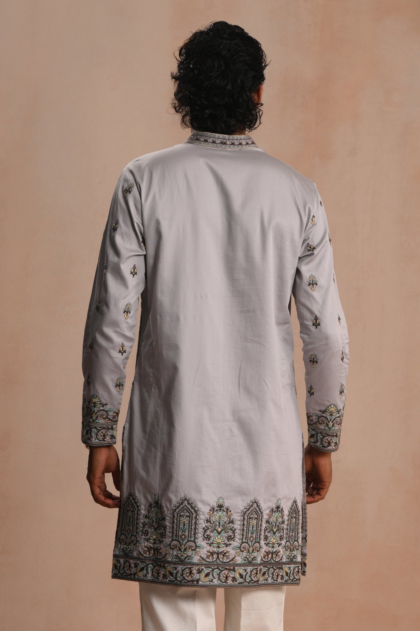 Grey Classic Sozni Emrboidered Kurta Pajama Set