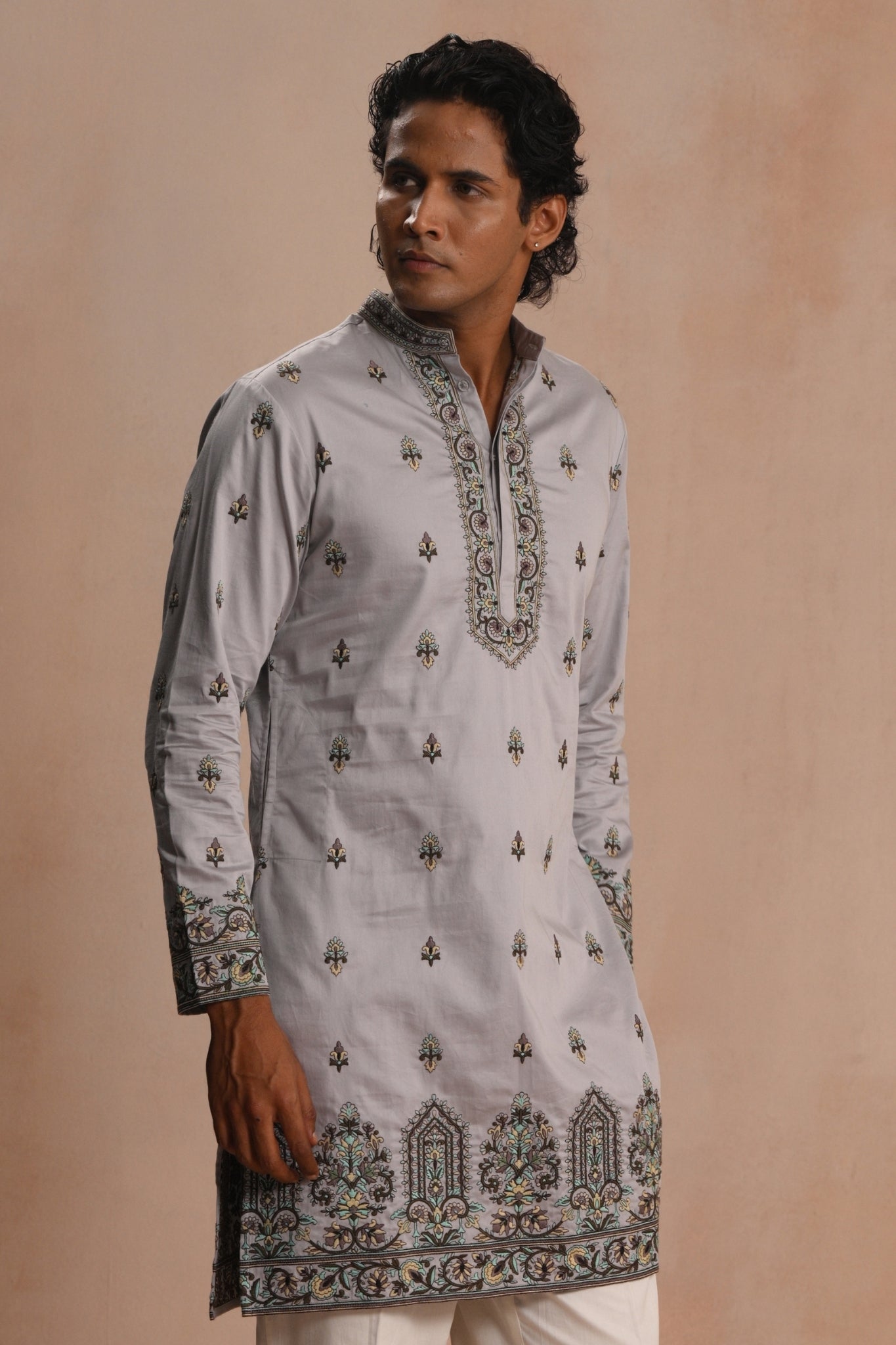 Grey Classic Sozni Emrboidered Kurta Pajama Set