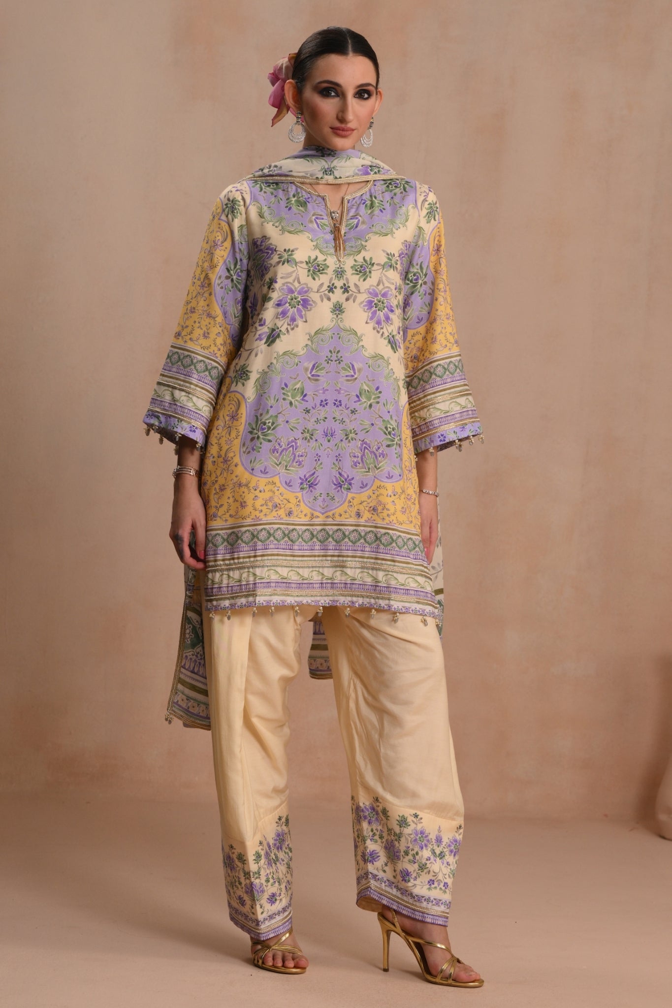 Ivory Noor Bagh Kurta Set Trob