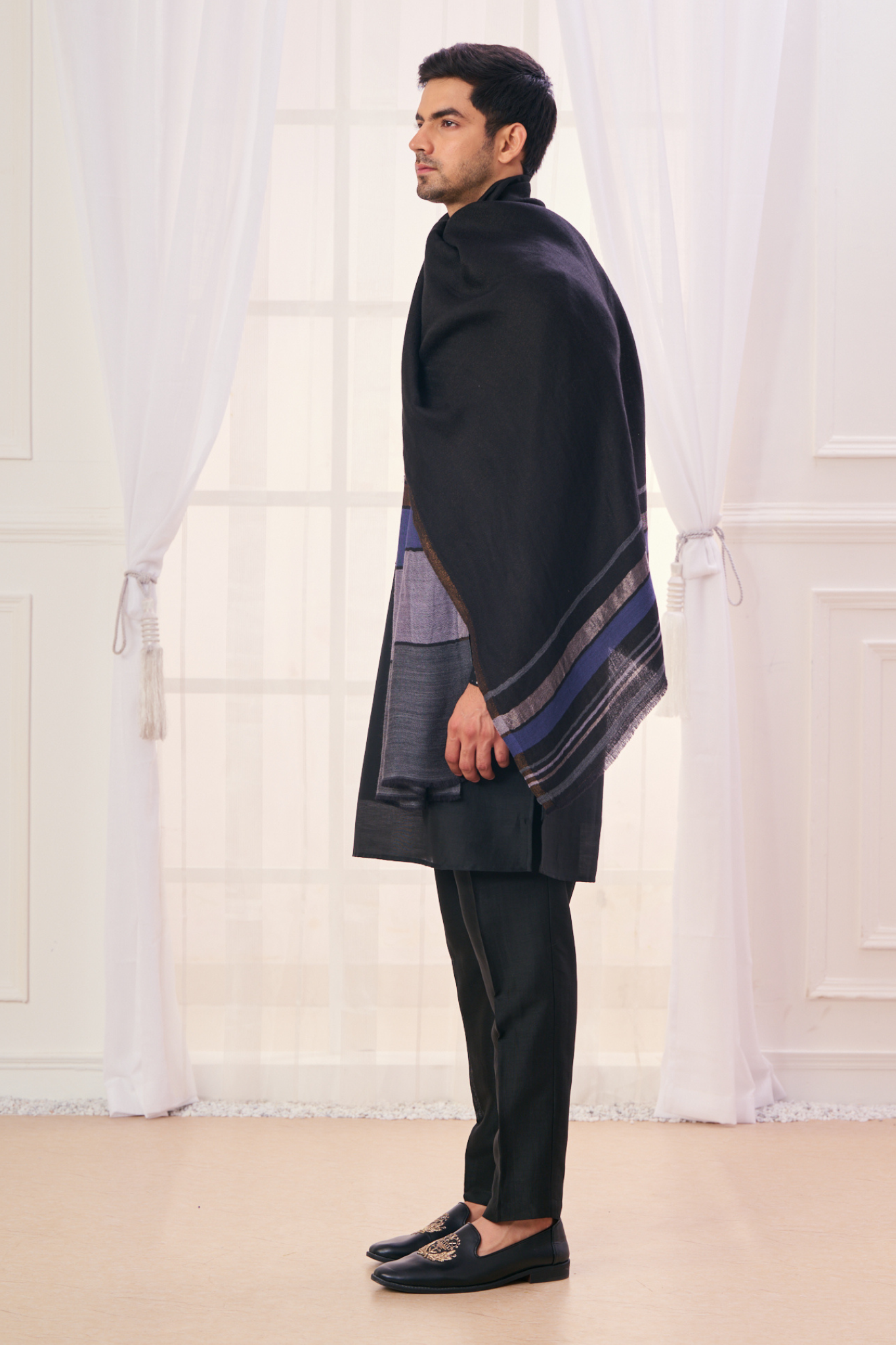 Taroob Men's Reversible Fine Wool Zari Striper Stole