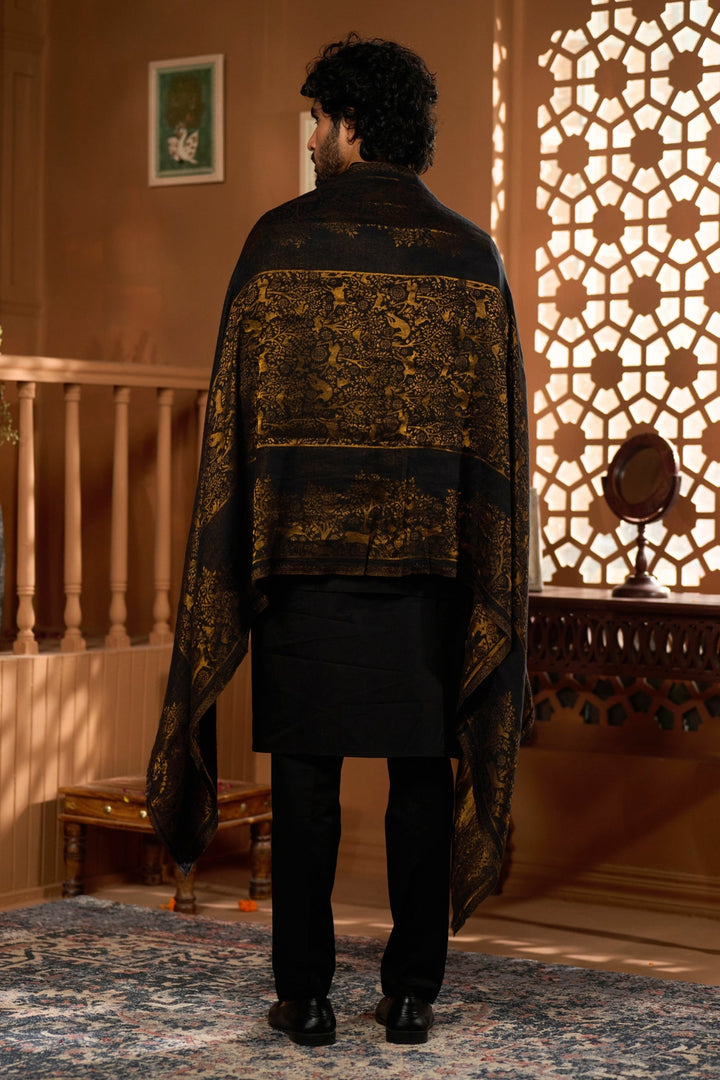 Taroob Fine Wool Shikara Zari Stole