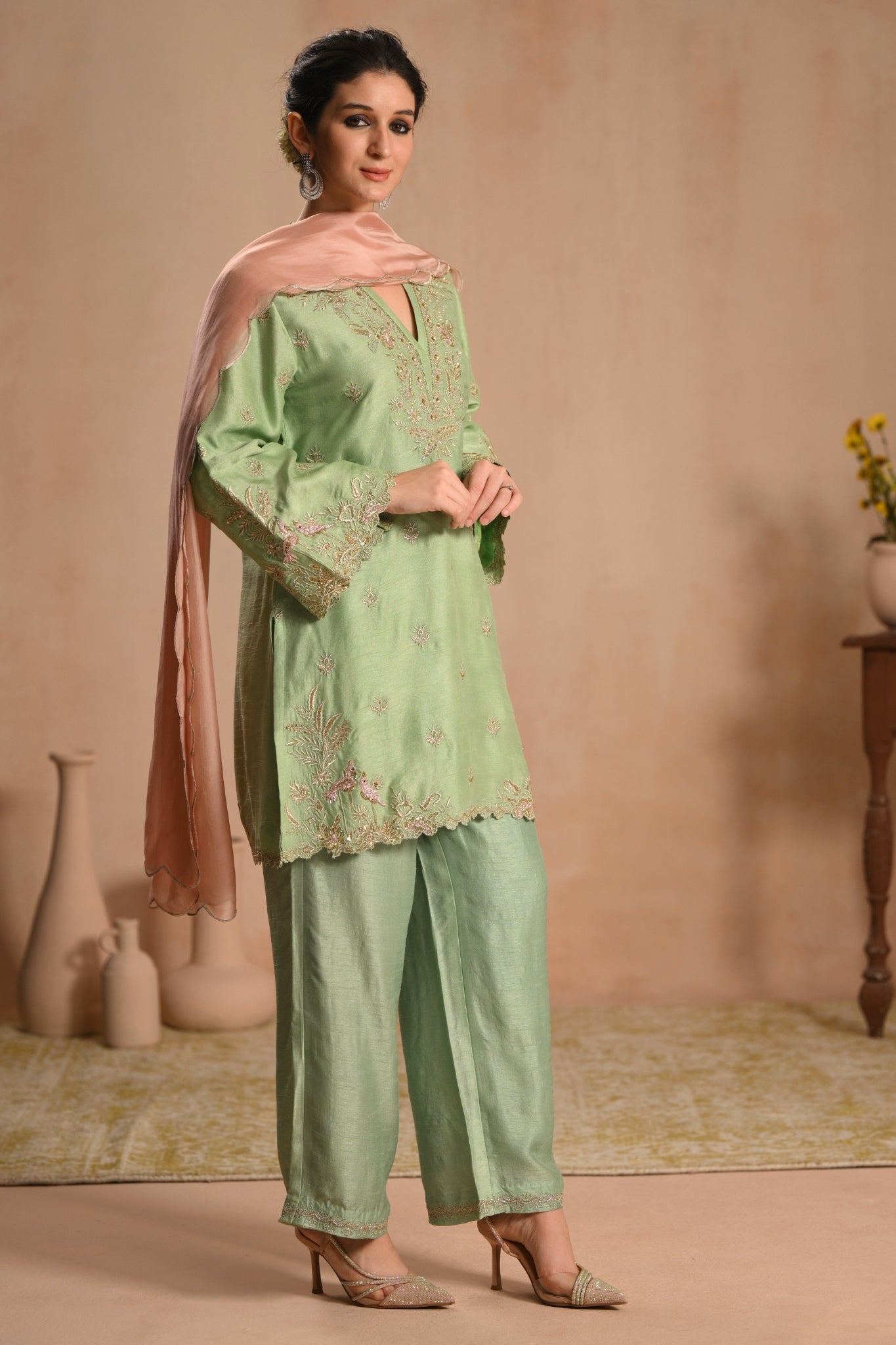 Women's Mint Green Nayab Hand Embroidered Kurta Set Taroob