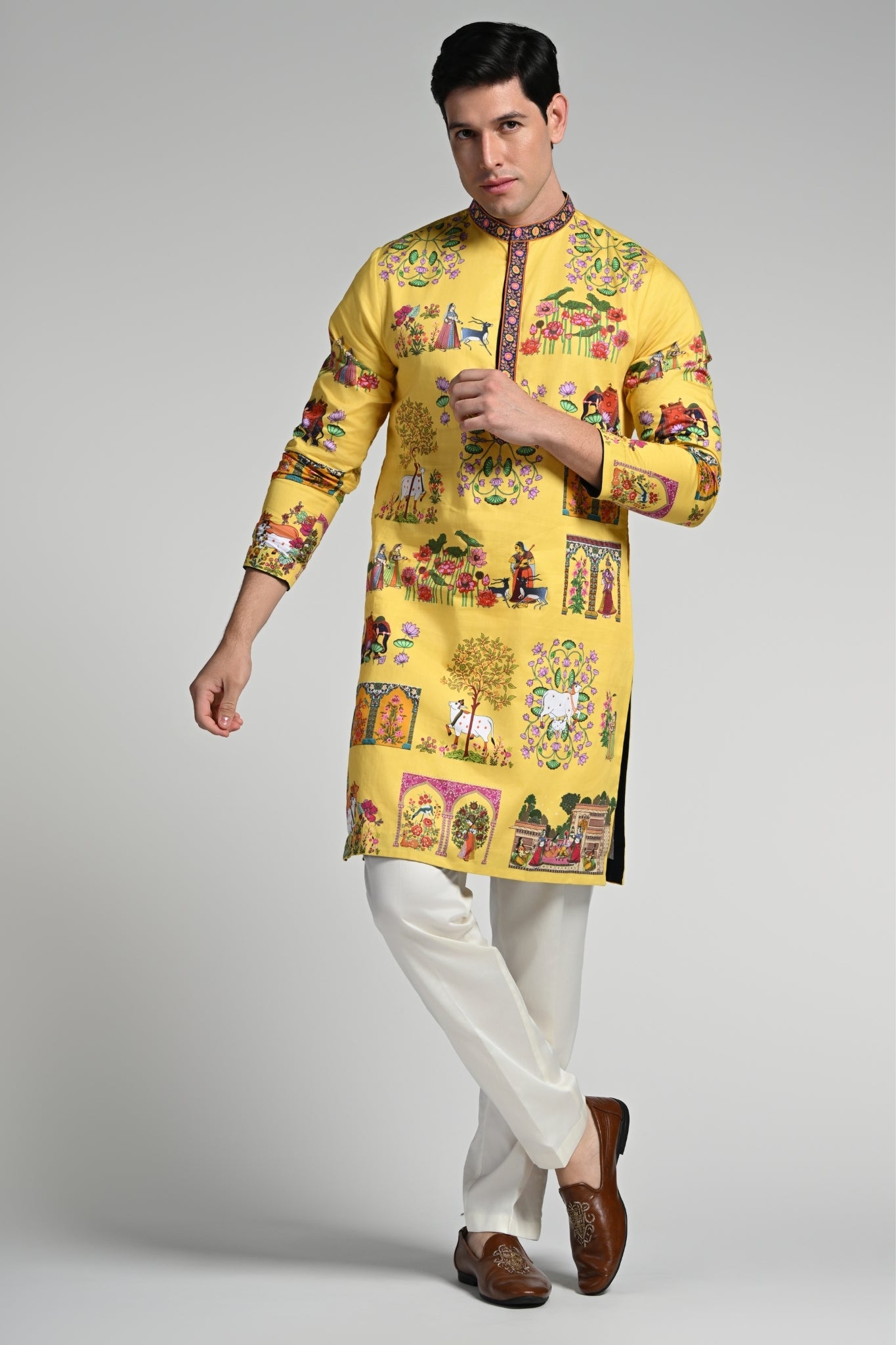 Printed Pichwai Art Kurta Pajama Set – Men's – Image 4 | Taroob