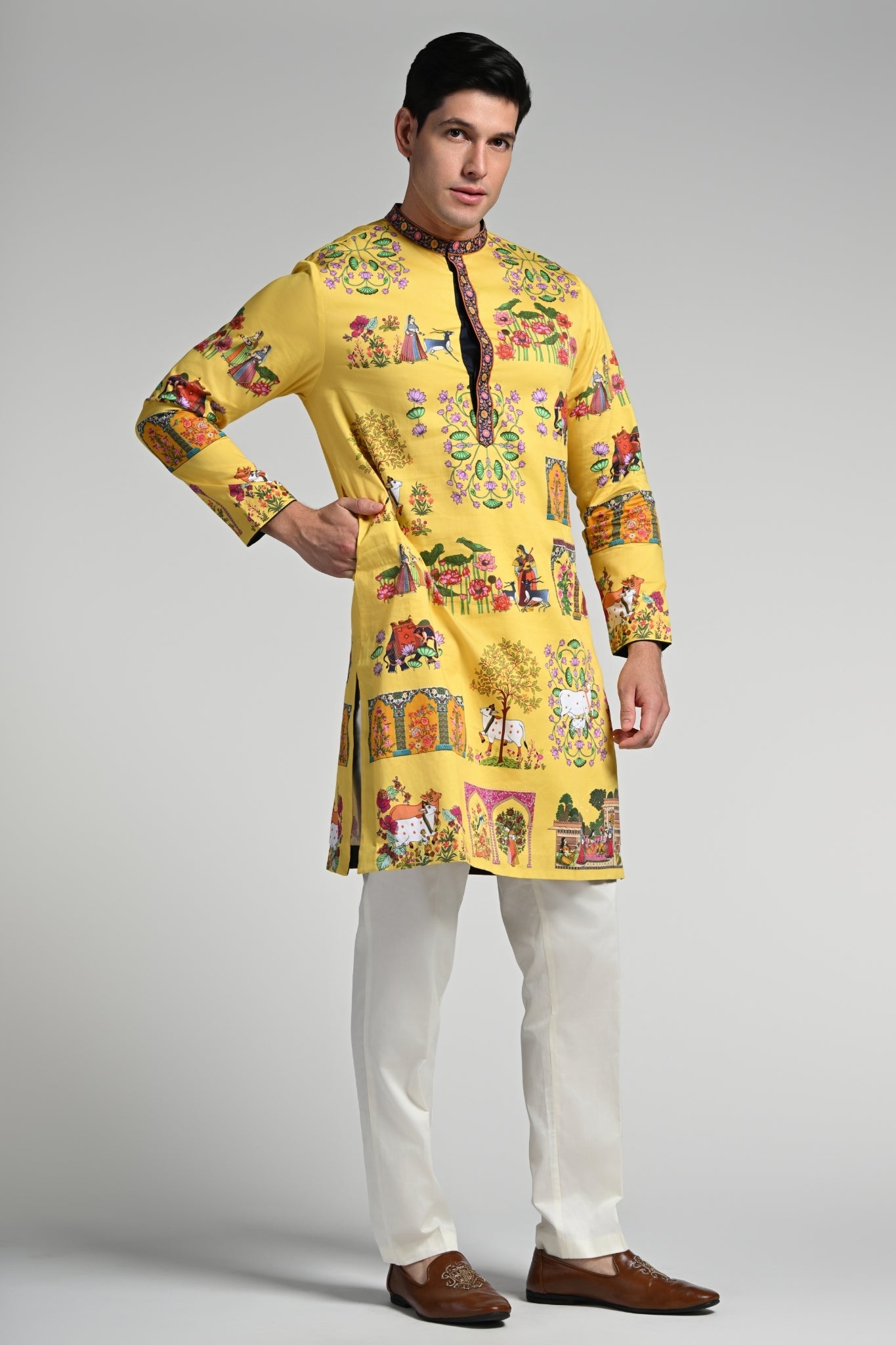 Printed Pichwai Art Kurta Pajama Set – Men's – Image 7 | Taroob