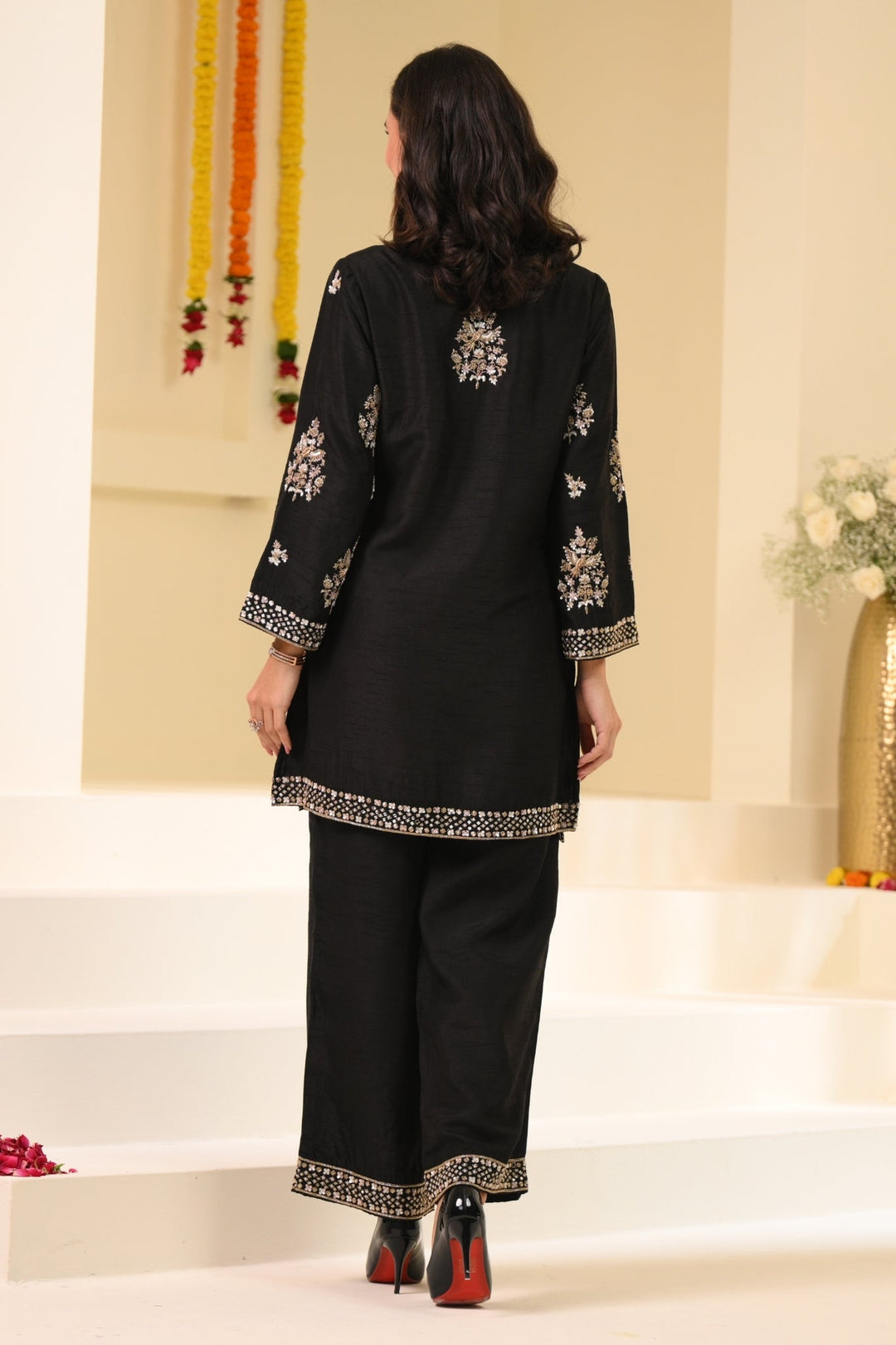 Taroob Royal Zarodzi Hand Embellished Kurta Set