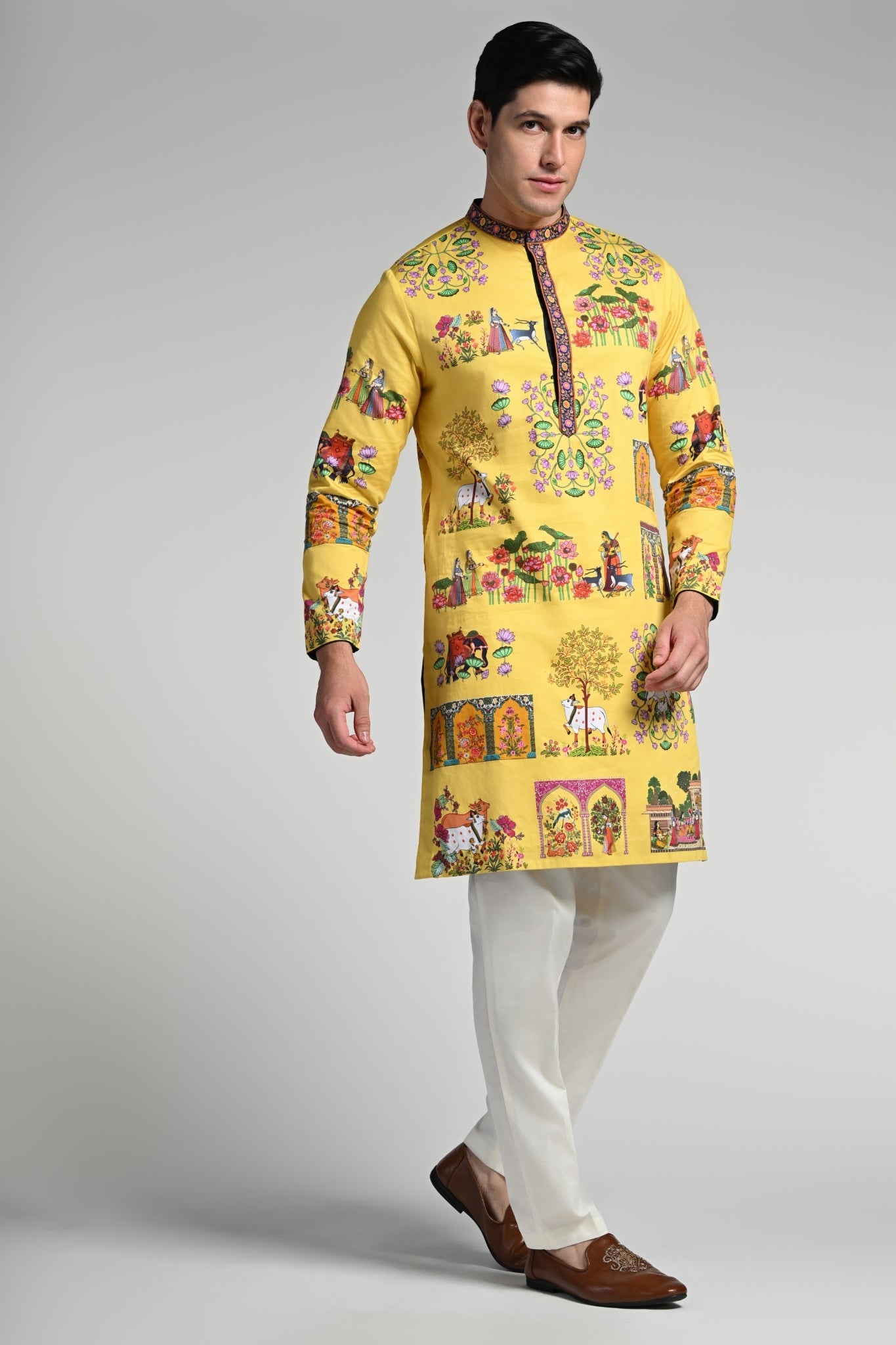 Printed Pichwai Art Kurta Pajama Set – Men's – Image 3 | Taroob