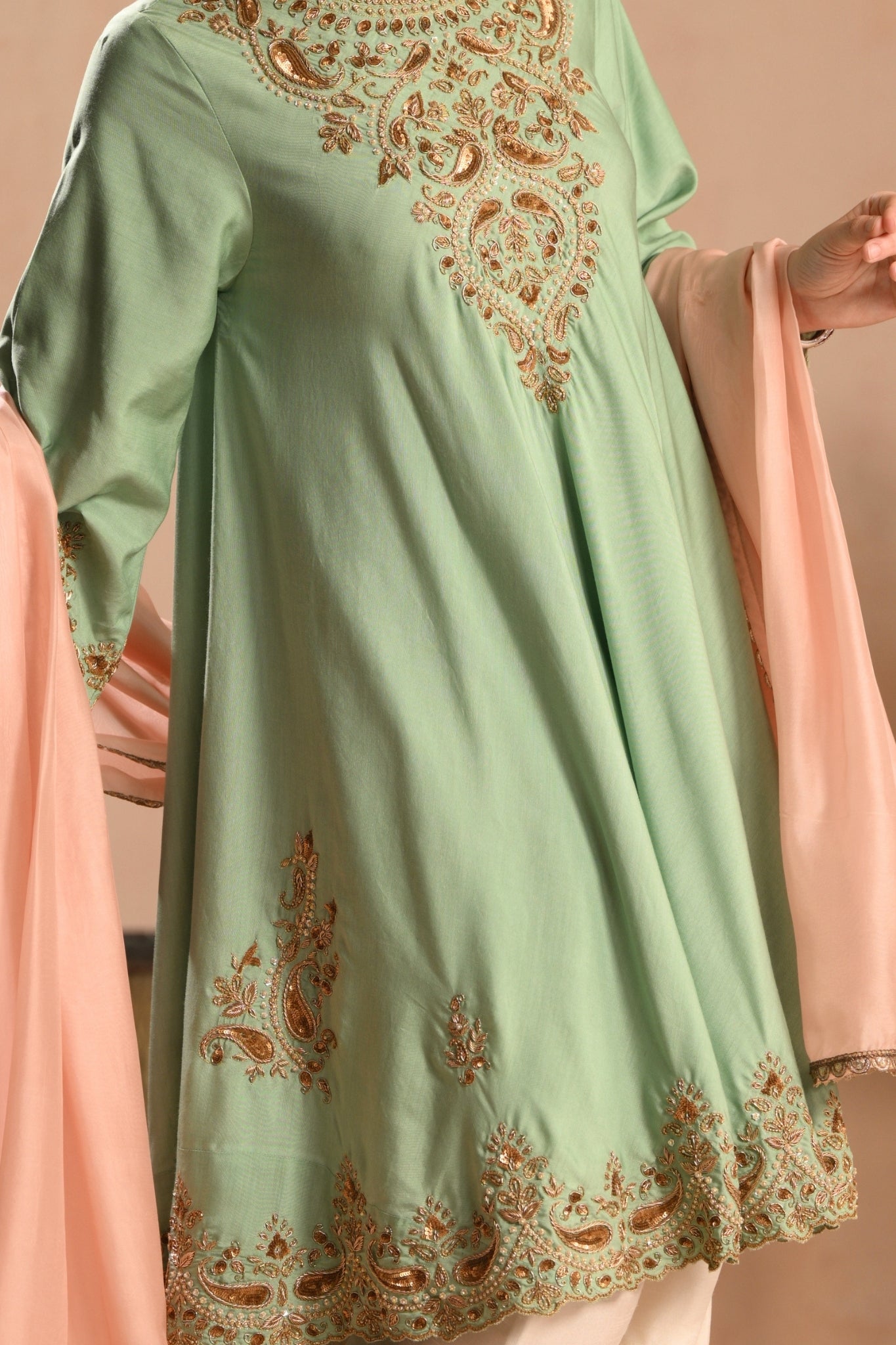 Women's Mint Green Zareen Handembroidered Kalidaar Kurta Set Taroob