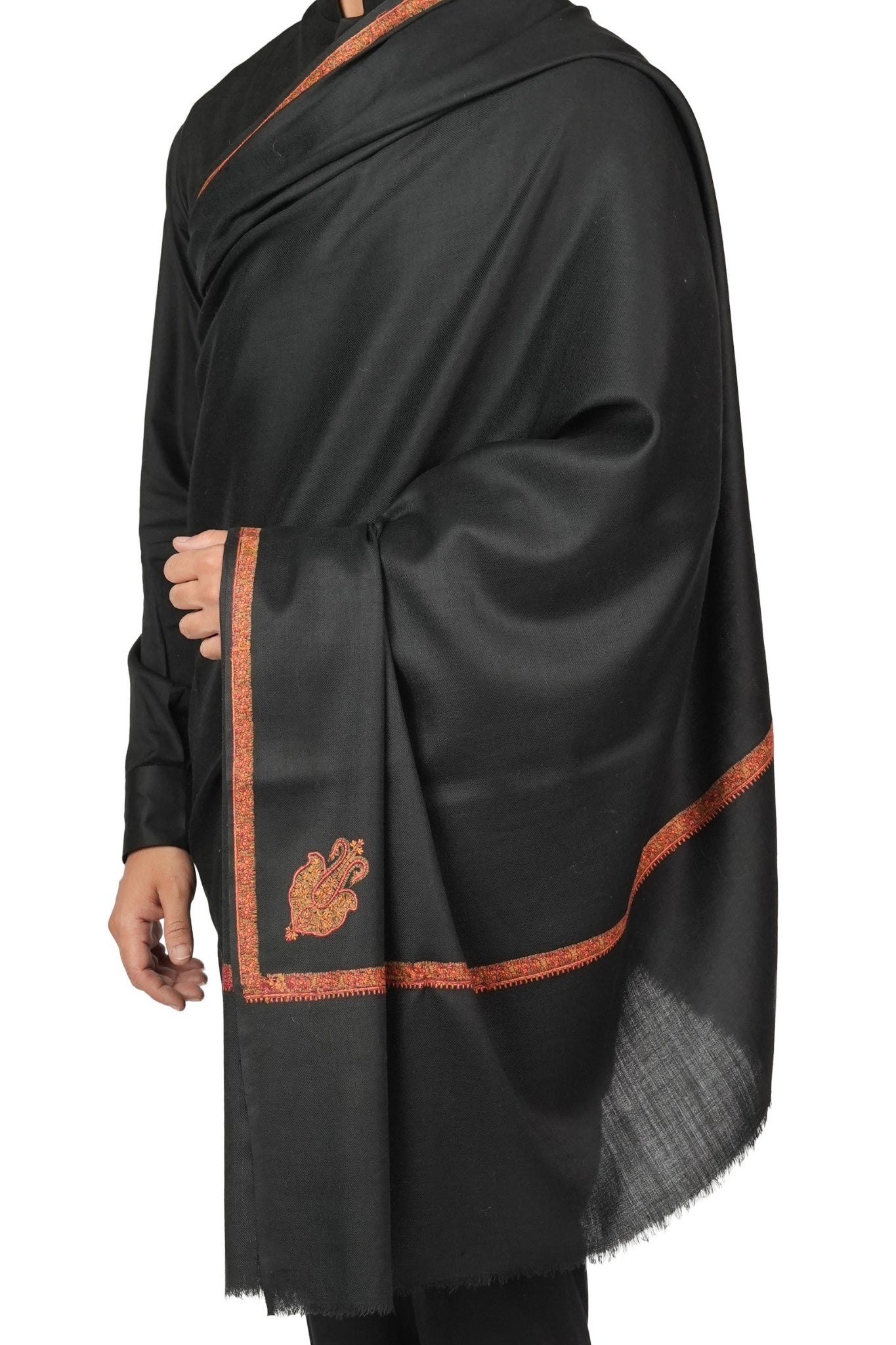 Taroob Embroidered Wool Dusala