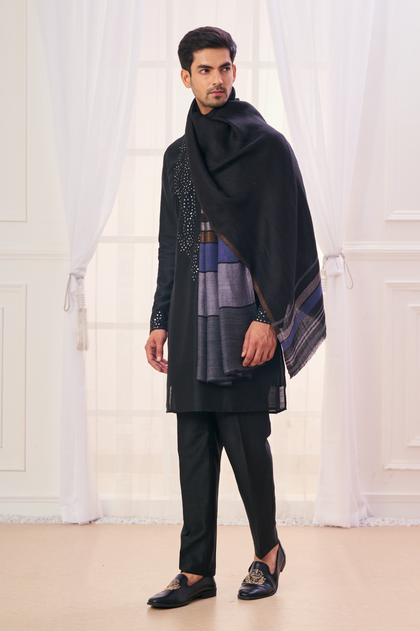 Taroob Men's Reversible Fine Wool Zari Striper Stole