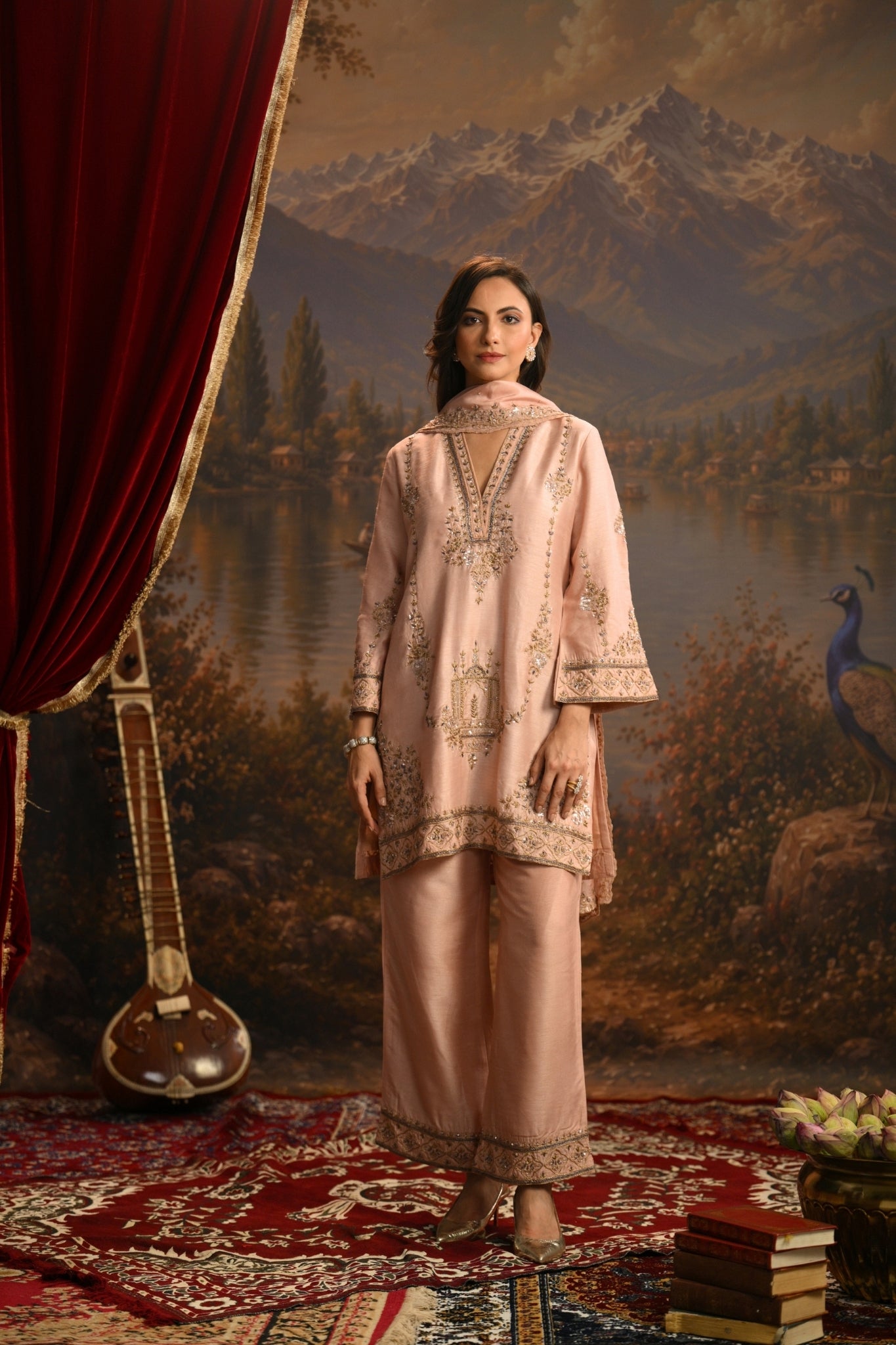 Pink Jharokha Mahal Embroidered Kurta Set Taroob