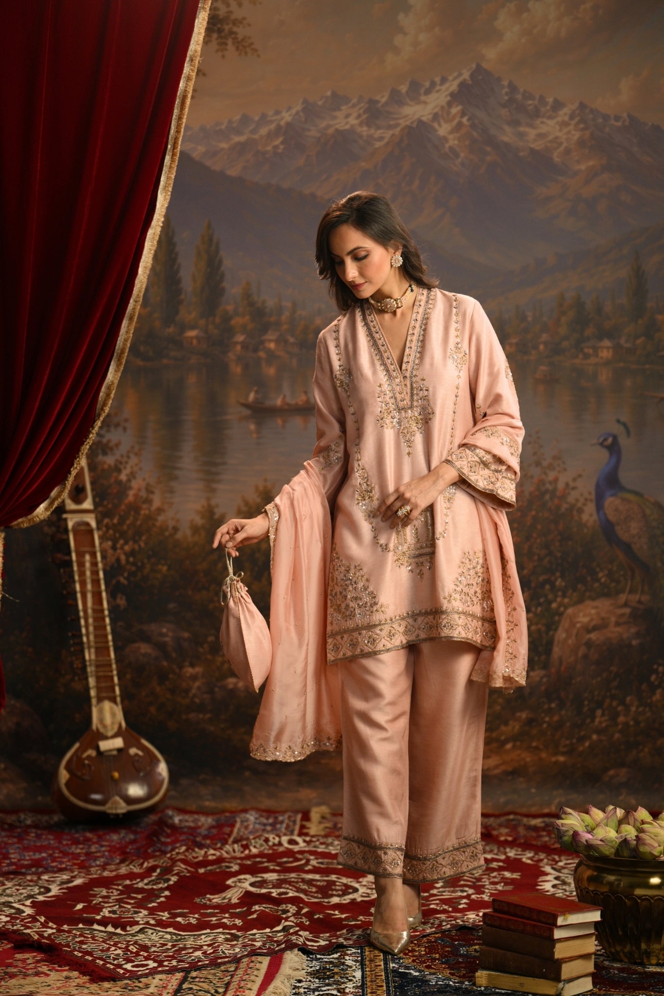 Pink Jharokha Mahal Embroidered Kurta Set Taroob