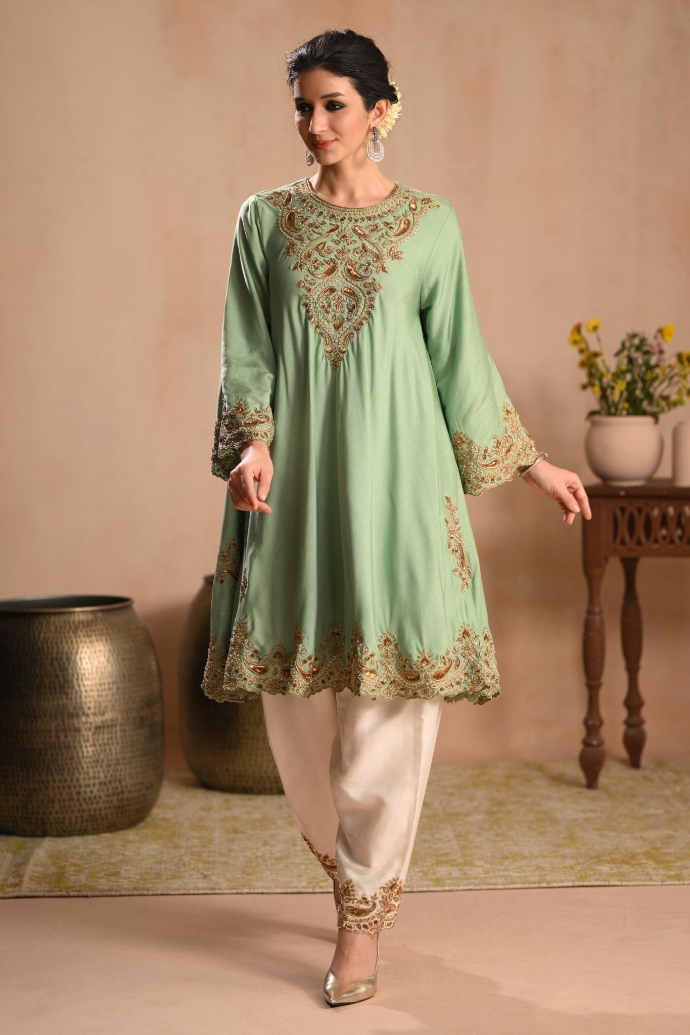 Women's Mint Green Zareen Handembroidered Kalidaar Kurta Set Taroob