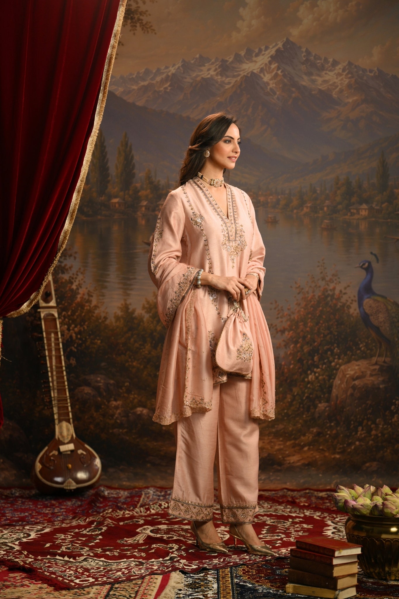 Pink Jharokha Mahal Embroidered Kurta Set Taroob