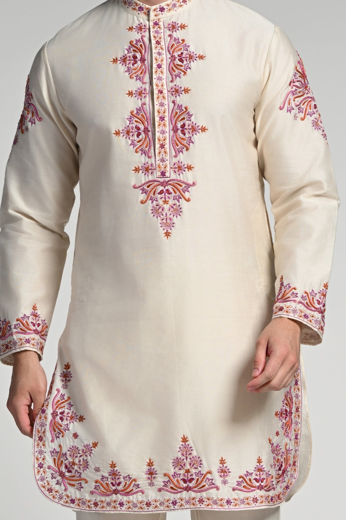 Hand Embroidered Zardozi Kurta Pajama Set – Men's – Image 9 | Taroob