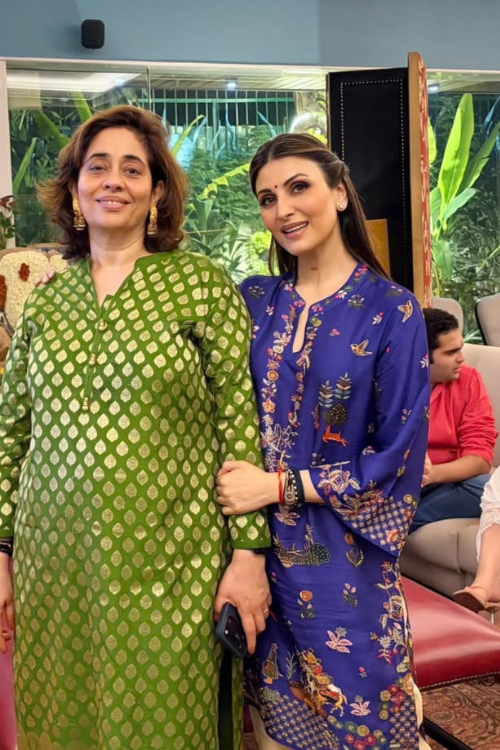 RIDDHIMA KAPOOR SAHNI IN NEEL DARBAR KURTA SET
