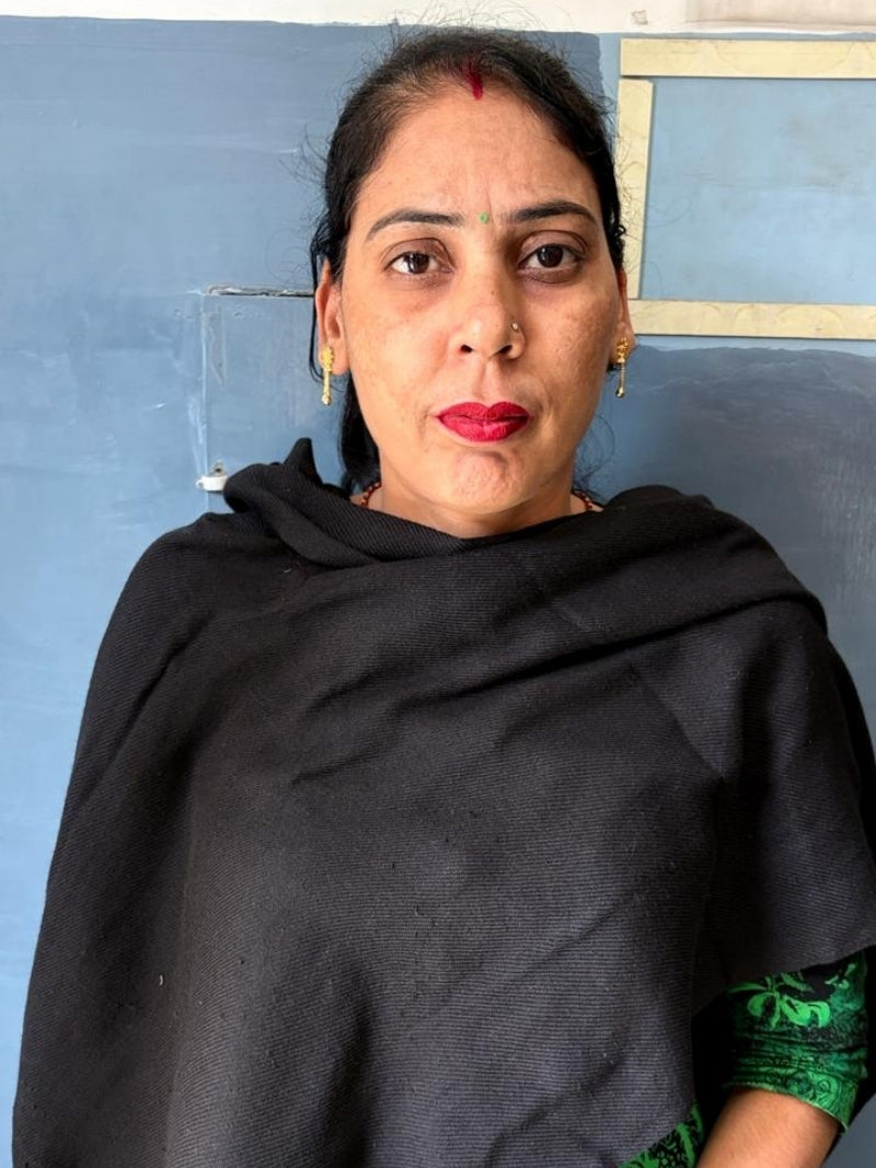 Neelam, Puff Embroidery karigar at Taroob atelier Amritsar